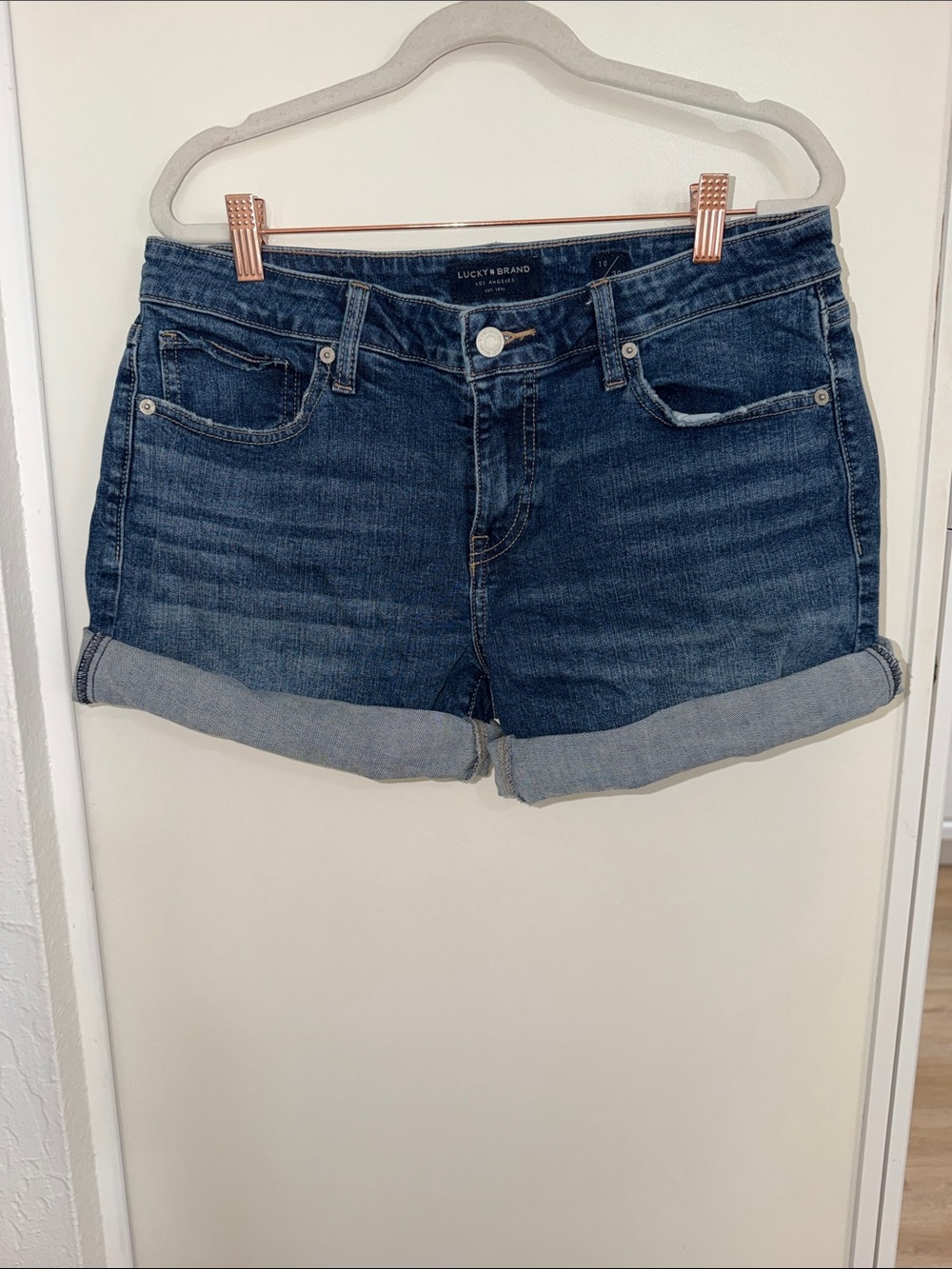 Lucky Brand The Roll Up Medium Blue Denim Cuffed Women's Shorts | 10/30
